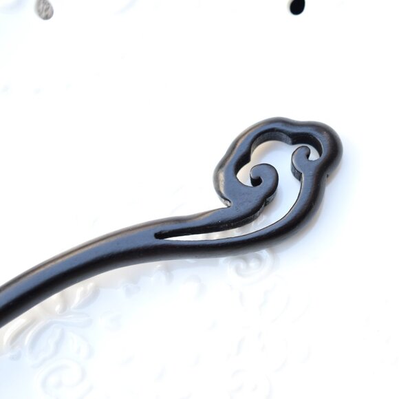Ruyi Carved Black Wood Hair Stick - Chinese Hairpin 如意髮簪 - Picture 7 of 9